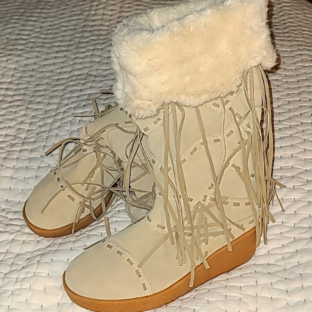 Donald J Pliner Tan/Beige Suede Winter Boot